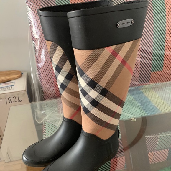 Burberry Women's Simeon Signature Check Rain Boots - Picture 2 of 2
